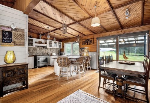 Tempat Bikin Pintu Aluminium: Solusi Modern untuk Rumah di Ciakar Cibeureum Tasikmalaya 8 {KwAluminium_Kec}